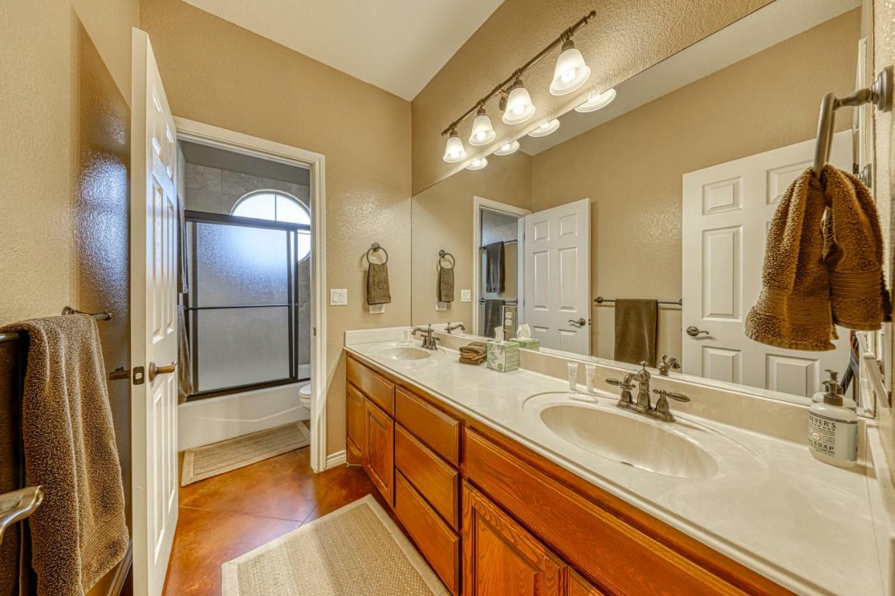 River Mountain Retreat Wimberley Exterior photo