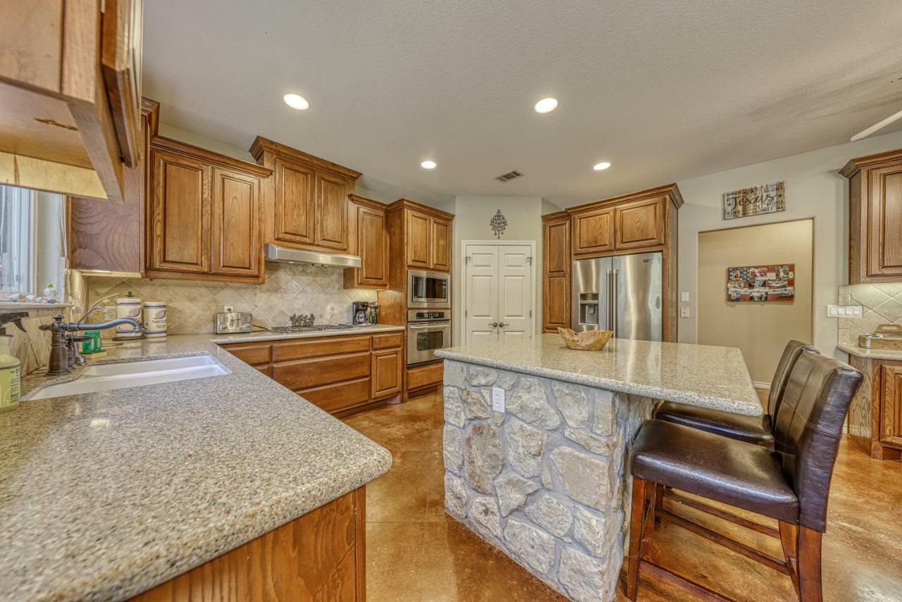 River Mountain Retreat Wimberley Exterior photo